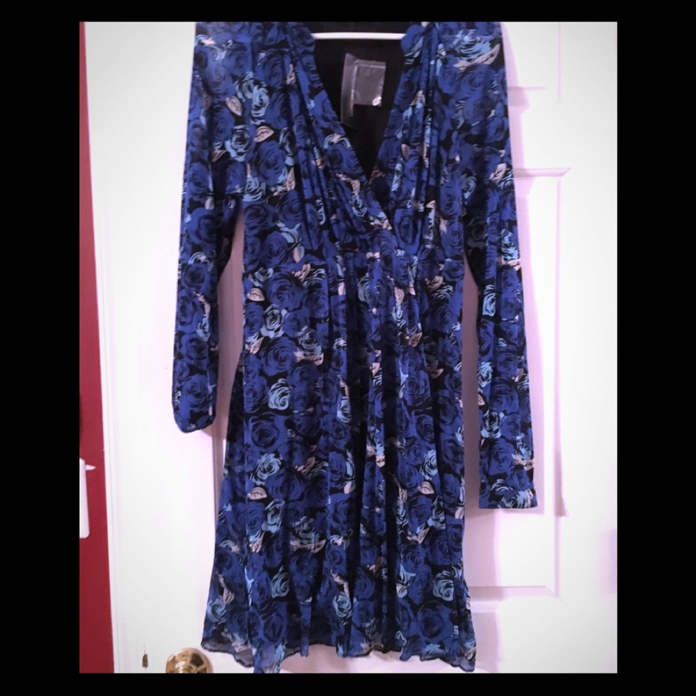 3/$25 ❤️BCBG faux wrap dress